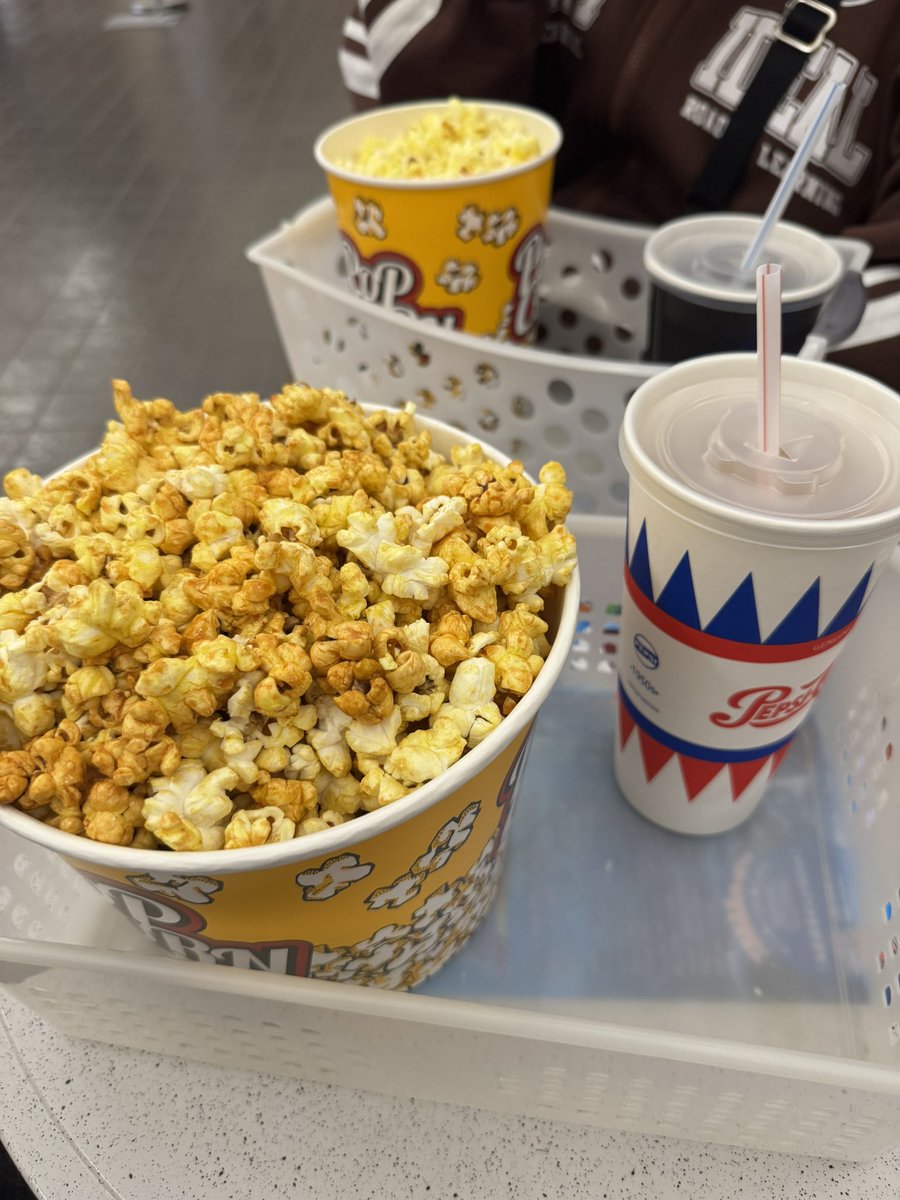 爆撃ラビット tweet media