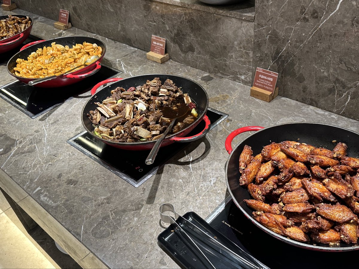 챱츄♡꙼̈ tweet media