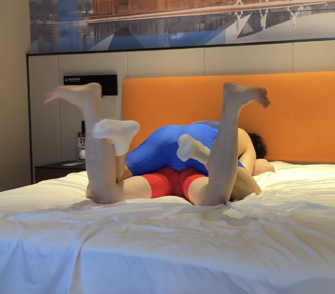 Bullock Carlos tweet media