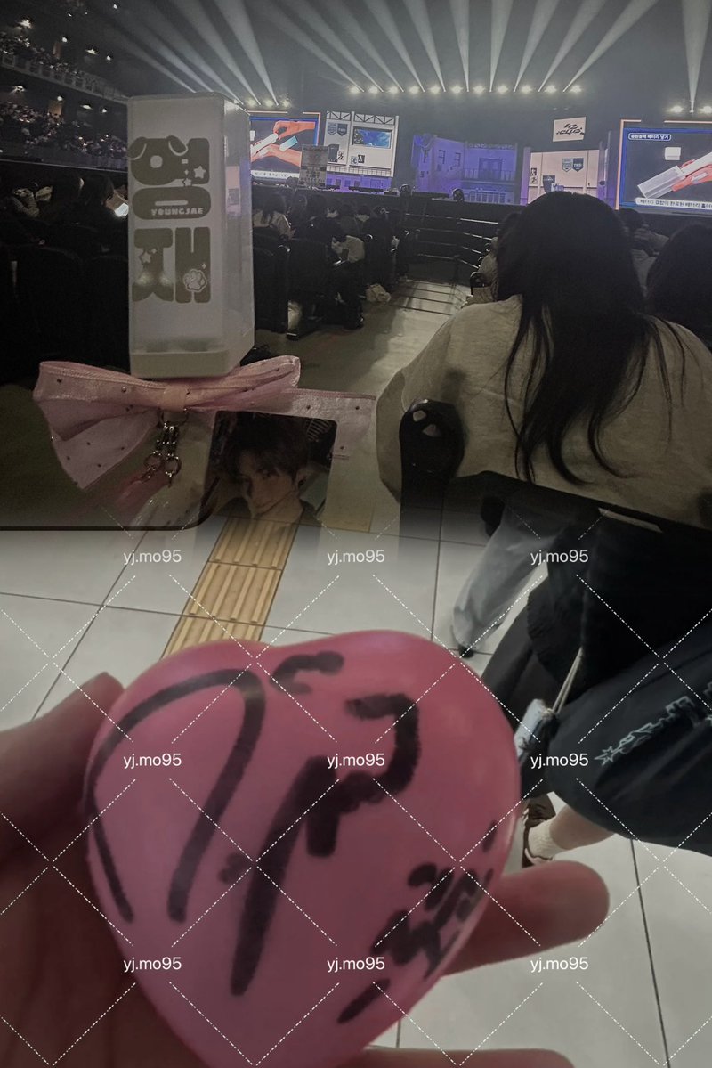 메이✩ tweet media