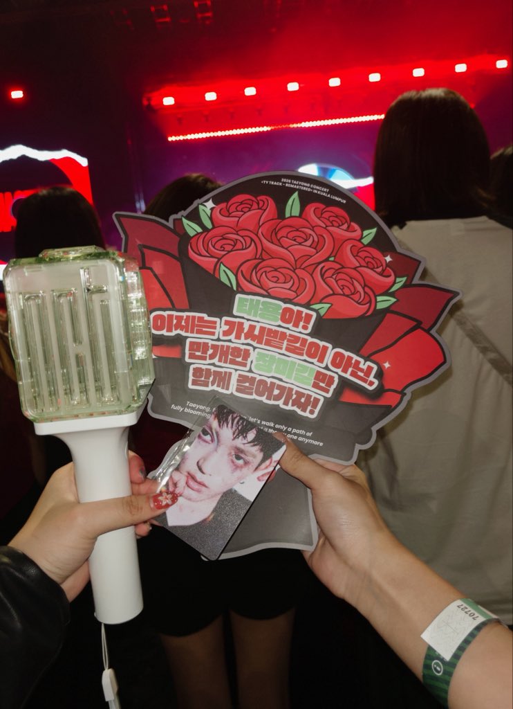 DaintyDiiamond's tweet photo. 🌹❤️‍🔥👀💭
#TAEYONG #태용 #TYTRACKinKL
#TAEYONGinKL #TY_TRACK_REMASTEREDinKL
@NCTsmtown @MalaysiaNCTzen @MYTYongNation https://t.co/sY3Z7NvIcL