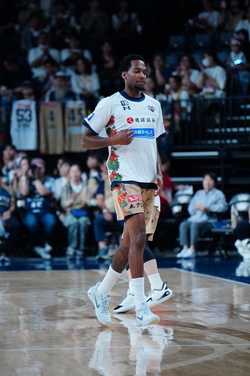 猫にぴこぱん tweet media