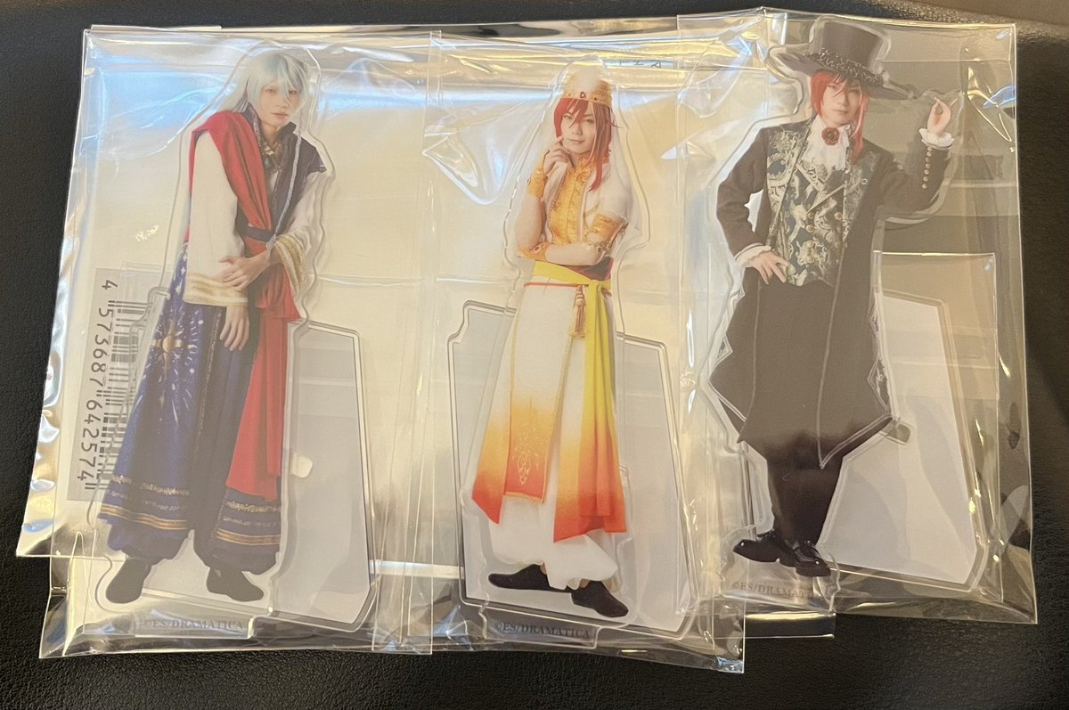 waren012900's tweet photo. 【交換】あんステ 劇団ドラマティカ

譲→画像一枚目
ダミチケ　友也
アクスタ　渉、夏目

求→画像二枚目ピンクの丸のもの
ダミチケ　渉、凪砂(どちらでも)
アクスタ　凪砂(オズ)
>>>定価

本日4/11、会場付近にて手渡し可能です。 https://t.co/xTvq2YLjez