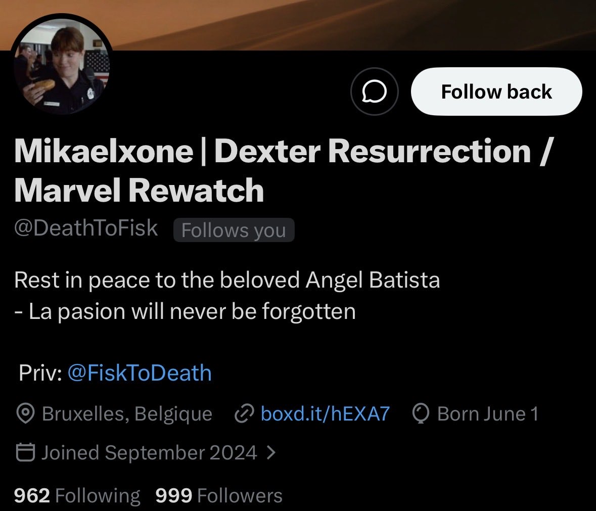 Should I give this poor fan a follow back and help him achieve his little dream of 1k followers. He’s been making no progress and I kind of pity him