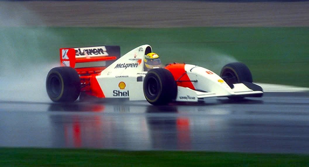 TheHardCompound's tweet image. 1/2

#Onthisday in 1993 we saw one of the greatest opening laps in @F1 history - @ayrtonsenna's "Lap Of The Gods" at @DoningtonParkUK.

Senna qualifying 4th, dropped to 5th but led after lap 1 in awful conditions.
He had a 5 second lead after...

#f1 #throwback #Senna #mclaren