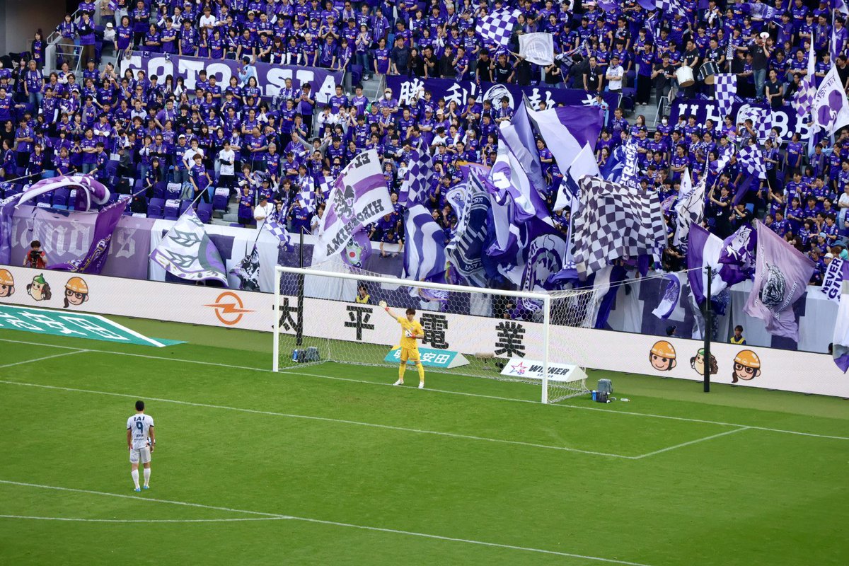 d__57_'s tweet photo. vs広島1-1 PK4-5
離脱者が多いけど戻ってきた戦力も頼もしい。アウェイでよく耐えて先制して得た勝ち点1だと思う。メインの上から見てたので、ちょうどオセフン先制点のセレブレーションを📸 https://t.co/dw4rxxgRep
