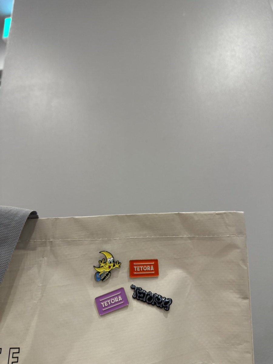 TETORA
POP UP TOURグッズ

ーーーーーーー
TETORA
ピンズセット

¥2800
ーーーーーーー
ベストサイズ4種セット
自分だけの服、小物作ってみて✨