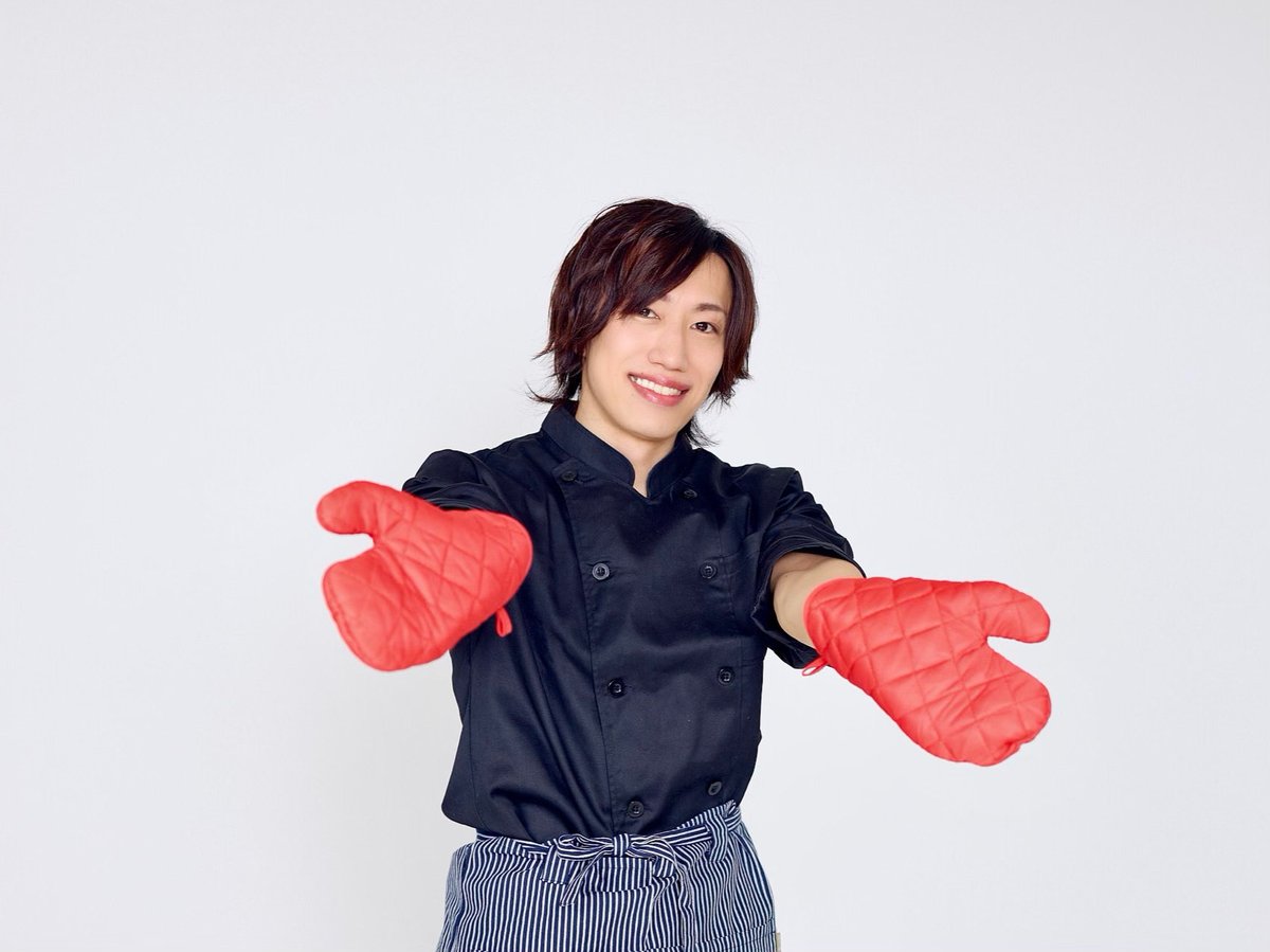 よーしっ。今日は30分に1度逆立ちすると言うミッションで生活してましたがそろそろジムに行ってくるよー。がんばります。