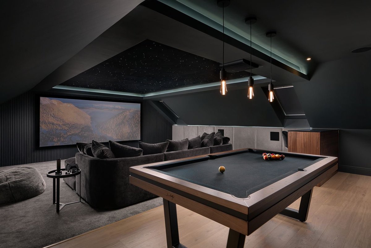 Cre8tiveRooms's tweet image. 🎱🍸🎬

A bespoke setup combining a cinema room, drinks bar, and pool table — designed for relaxing, hosting, and making the most of every moment at home.

Thinking about transforming your space? Get in touch

#HomeCinema #GamesRoom #Axminster #InteriorDesign