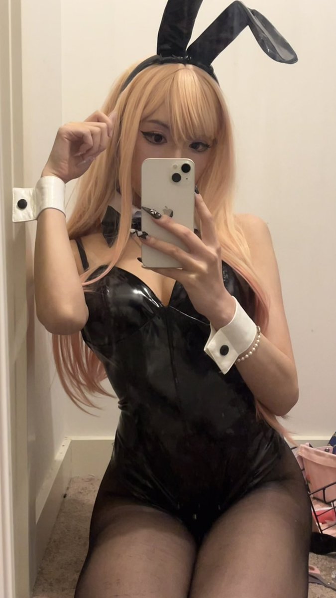 succubunny1's tweet image. bunny marin v2 ~ live on twitch in this :3