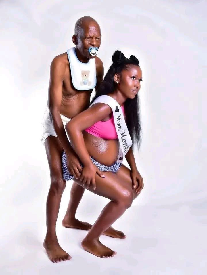 Queen Ella☢️✂️❤️ tweet media