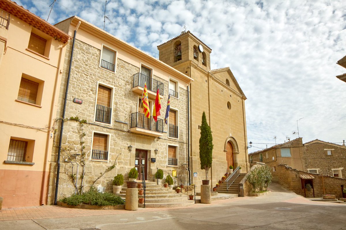 Turismo5Villas's tweet photo. 📌#Slowdriving . Ruta de los Castillos. #Valpalmas
En la segunda etapa de nuestra ruta, recuerda que ahora la tienes señalizada, conoceremos Valpalmas, cuna de Ramón y Cajal y con los impresionantes aguarales
https://t.co/LVCWUwerM8
@aragonturismo https://t.co/VJ2Q70MCM0