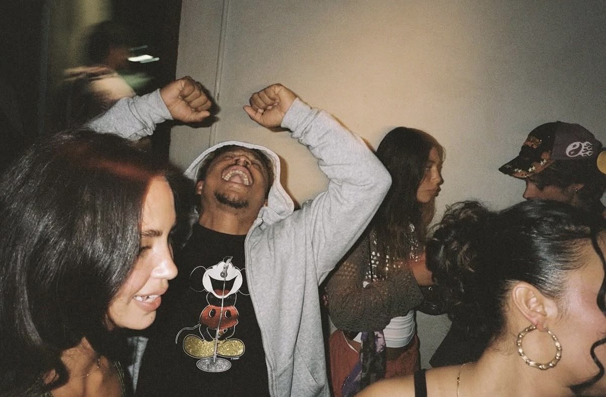 n1girlin's tweet photo. christina showed up at evan’s birthday party too. his LA trips are getting frequent and longer, and no, it’s not because of R. he’d still be in LA even when she’s in SK https://t.co/6fWjQ3Jfpq