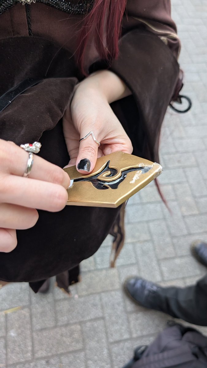 とろのと tweet media