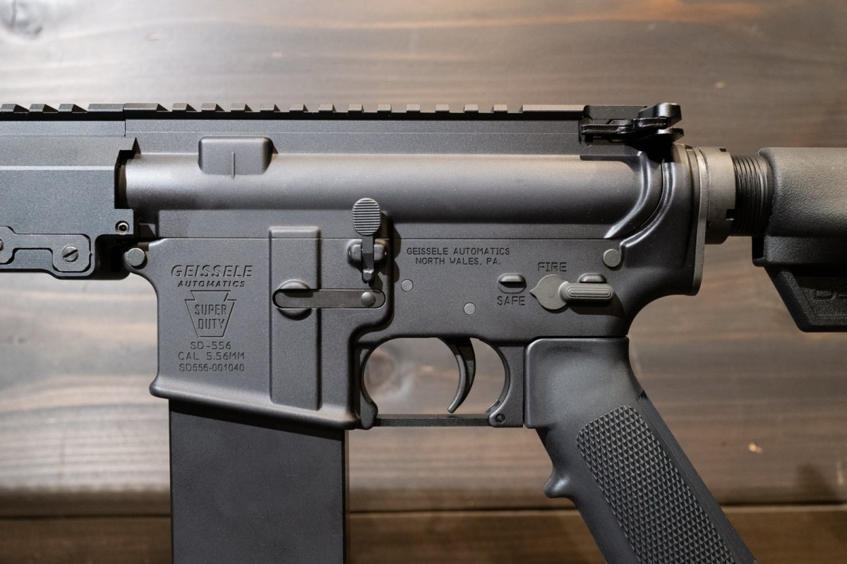 moverdtokyo's tweet image. Geissele Super Duty ライフルはGEISSELE AUTOMATIC社のプロデュースする民間＆LE向けAR15のラインであり、ハンドガードやトリガーグルーブなど、自由に選択可能なセミオーダーライフルです。米特殊部隊でMK16レールが採用されてからは、URGI風Super Dutyライフルの人気は不動のものとなっています。