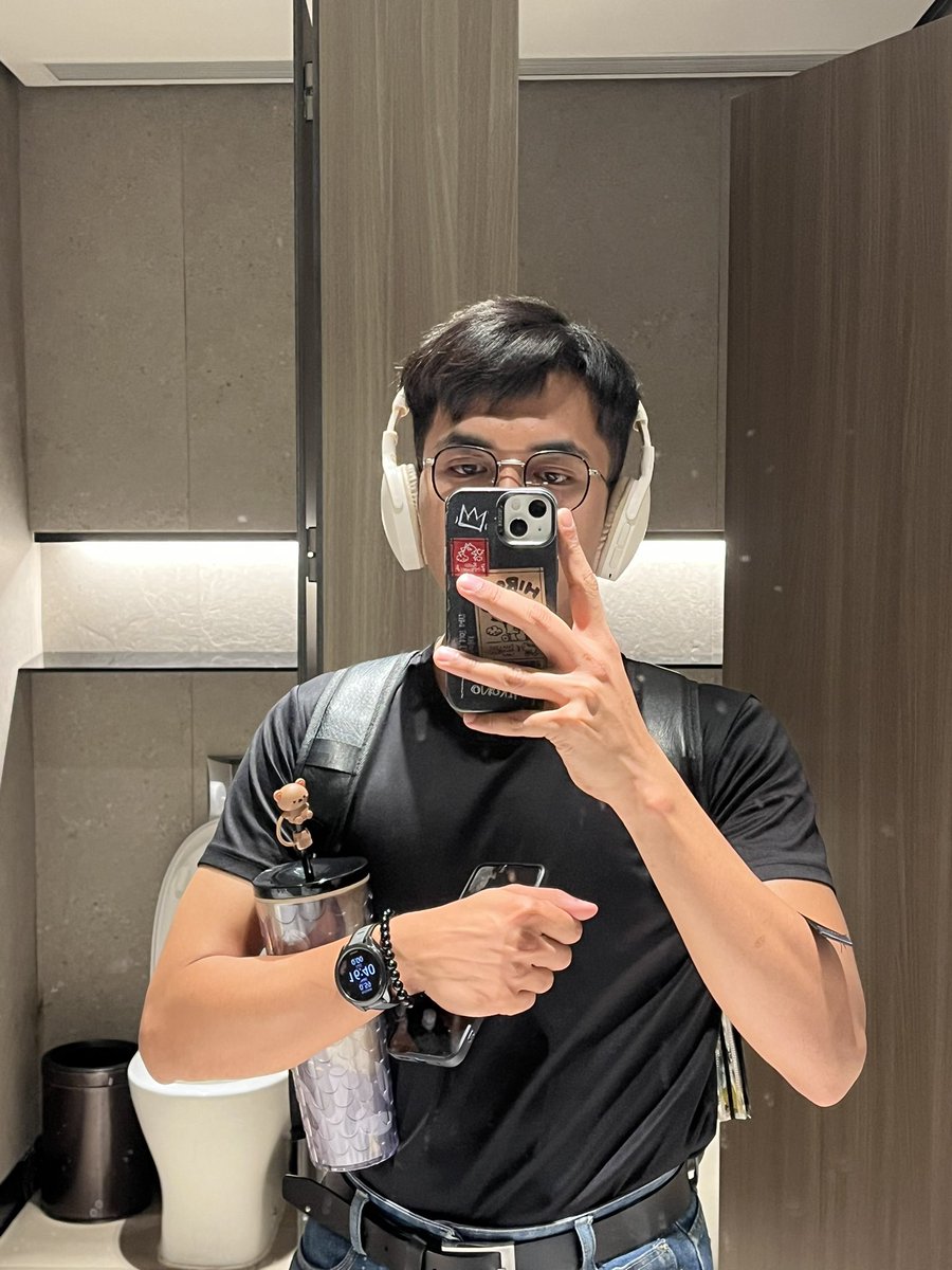 wala pang ticket to 

#SimulaAtWakas #sb19