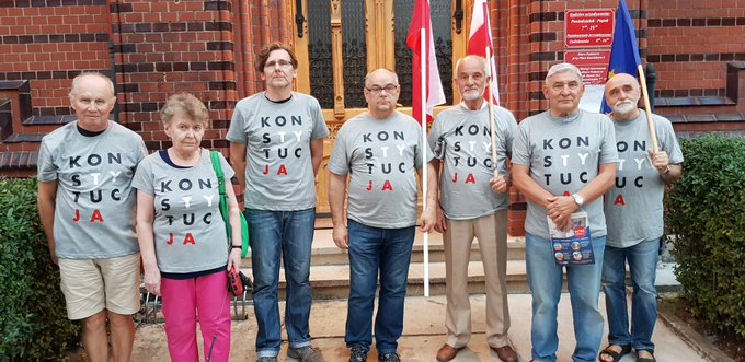 Andrzej Holinka 🇵🇱 #Nawrocki2025 🇵🇱 ✌️ tweet media