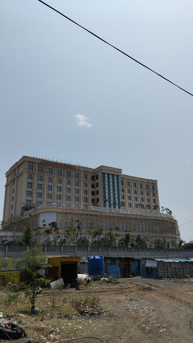 PraktCD's tweet image. Soon to open the Express Inn Heritage near Cambridge chowk, CSN. With 161 keys, banquets, restaurants, swimming pool, etc. will add new luxury to the city's hospitality sector. 
@The_CSN_Index @CSN_Updates
#Expressinn #csn #aurangabad #ixu #Hotels