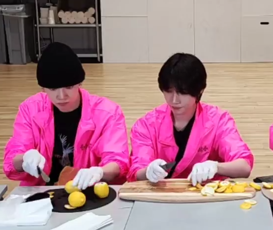 hourly beomjun ♡ tweet media