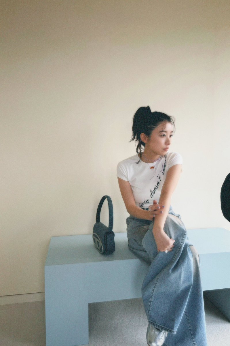 Narumi_manager's tweet image. 【お知らせ】
本日発売のmini5月号に
#鳴海唯 が掲載されてます📚

デニム企画という事で
色んなデニムコーデを着ております👖

皆さんのお気に入りはどれでしょうか☺︎

MG

#鳴海唯STAFF
#mini