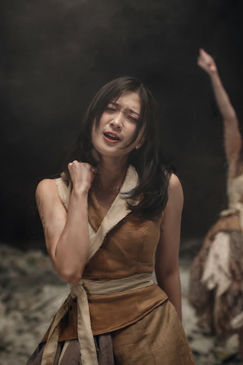 𝒈𝒂𝒍𝒍𝒆𝒓𝒊𝒛𝒛 tweet media