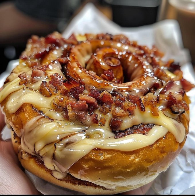 FoodPleaser's tweet image. Yes please 🥓 🍩