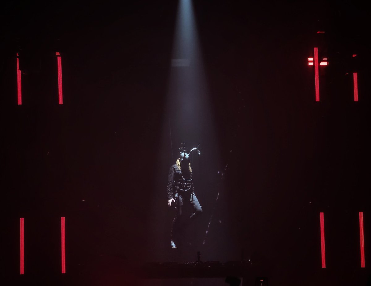 pattymeIt_'s tweet photo. @svddendeath dope ass show https://t.co/kr81jq72kl