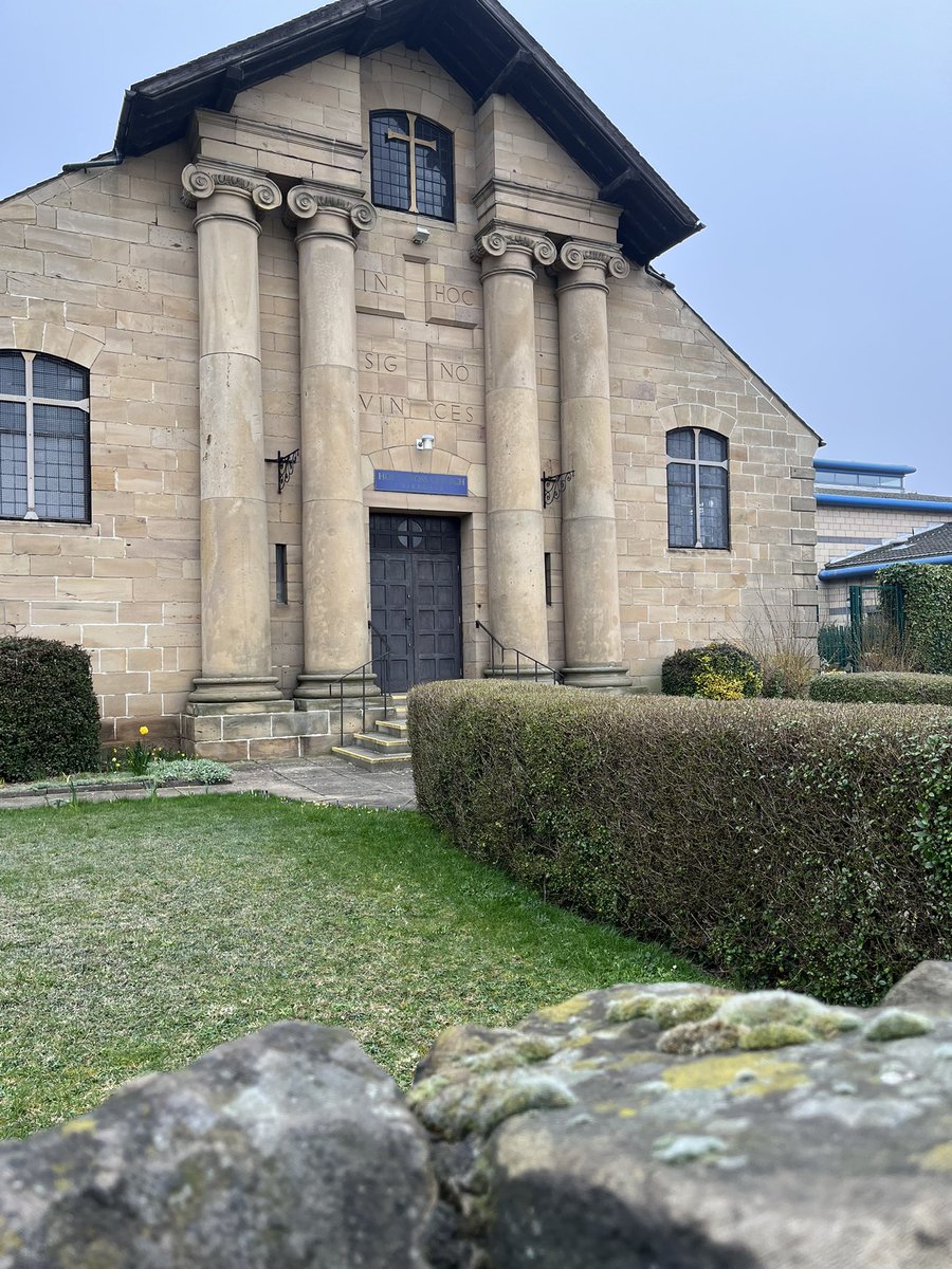 Airedale HolyCross Church tweet media