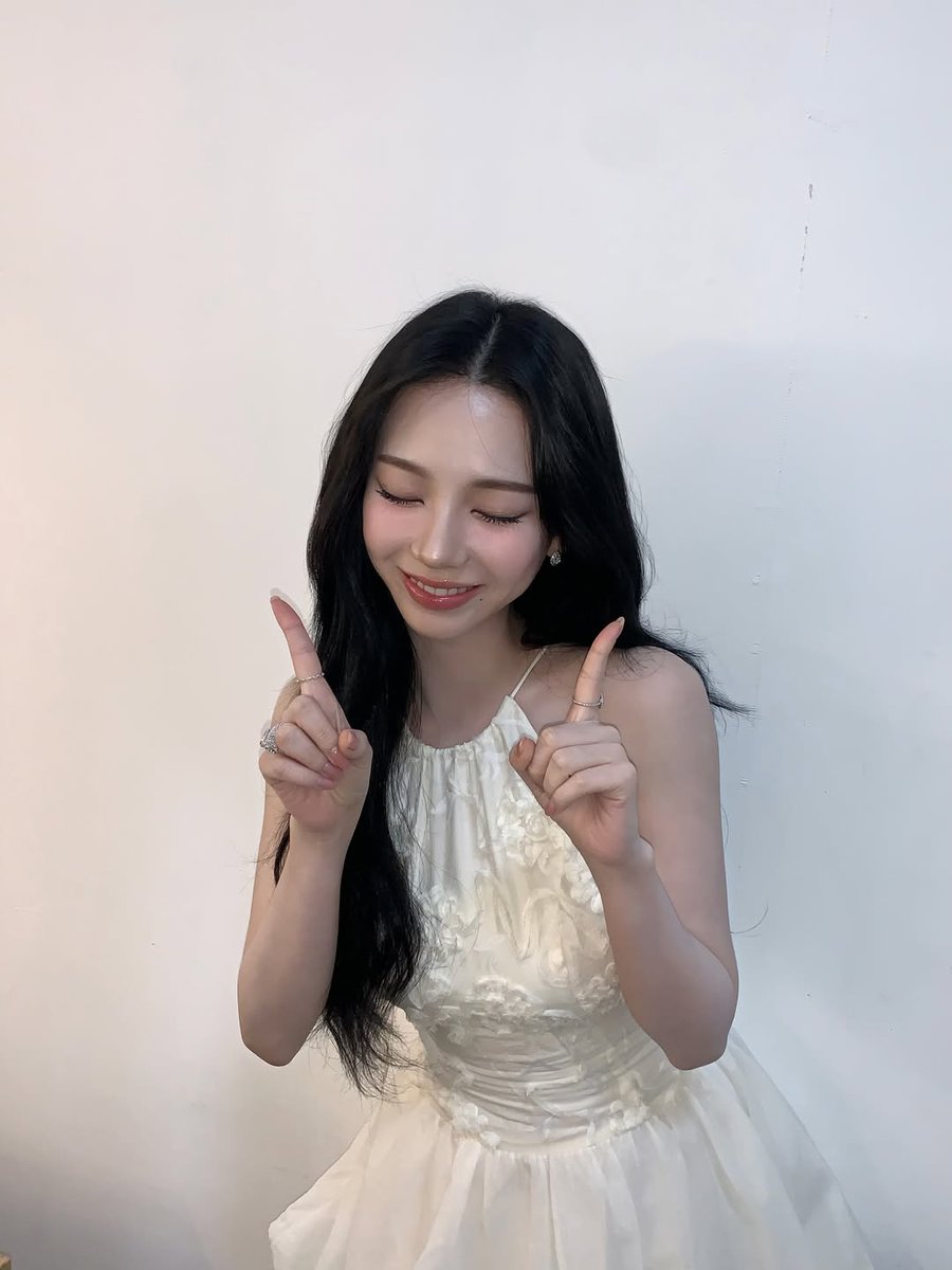 karina pics tweet media