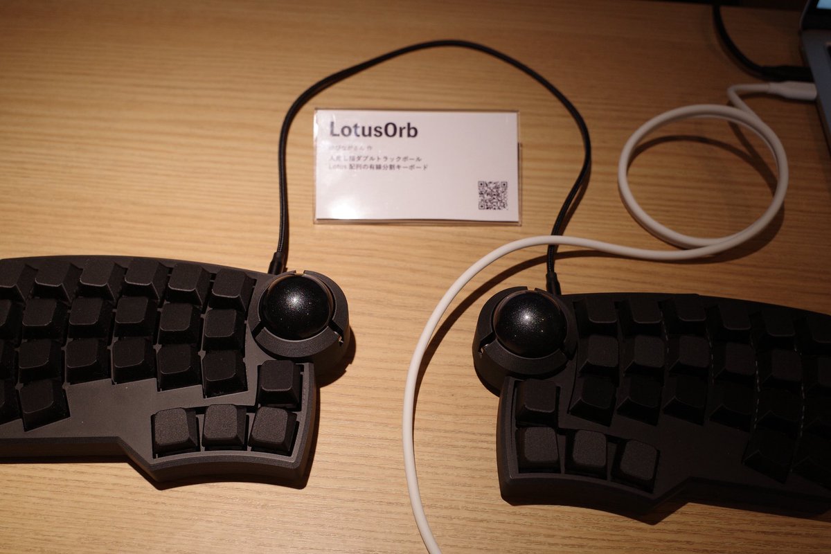 触ってみたかったLotus配列！
通常ピッチよりもさらに離れているので、触った瞬間は遠いなと感じるけれど、慣れたらミスタイプ少なそうで良さそう！！

#キーホリ名古屋01 #フォトコン