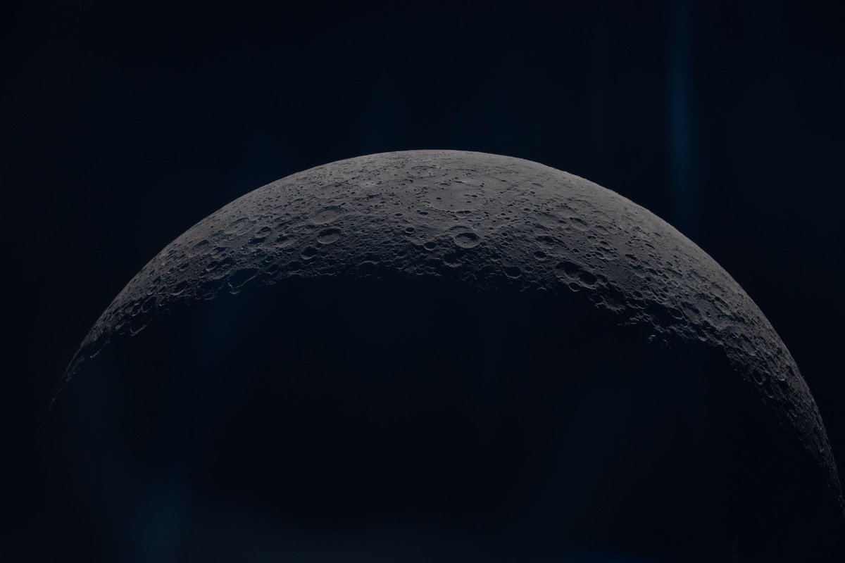 Agenzia_Ansa's tweet photo. Le foto della missione Artemis II, che a 56 anni dal volo dell'Apollo 8 ha portato un equipaggio nell'orbita della Luna. #ANSA 
https://t.co/U1l6O8mJSE https://t.co/EjIvasLhv1