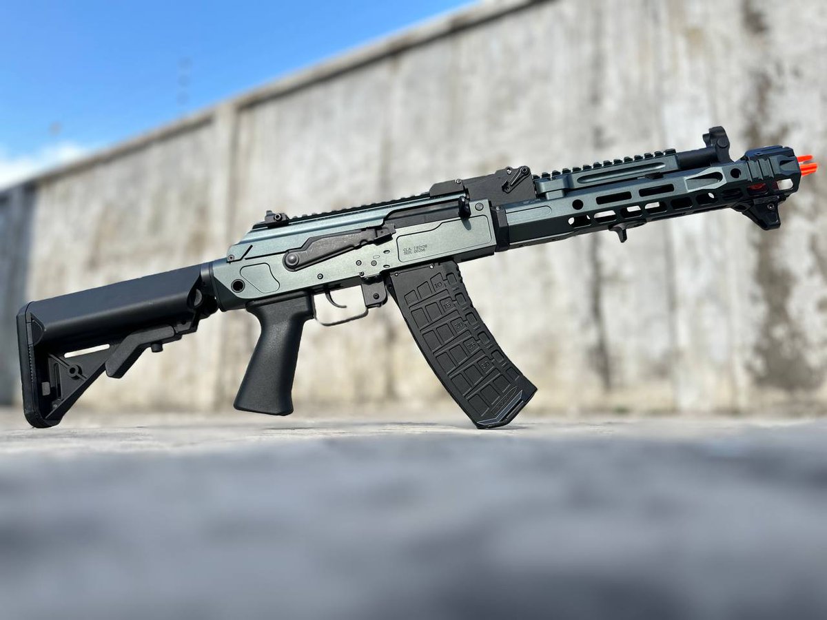 WellProairgun's tweet image. Uncut pure sound of Well Pro SLR-MB47 GBBR licensed.
Model No: WG15

This one or AK12? Which one is your favorite?

#ak #airsoft #tactical #slr #gbbr #wellproairsoft #MB47