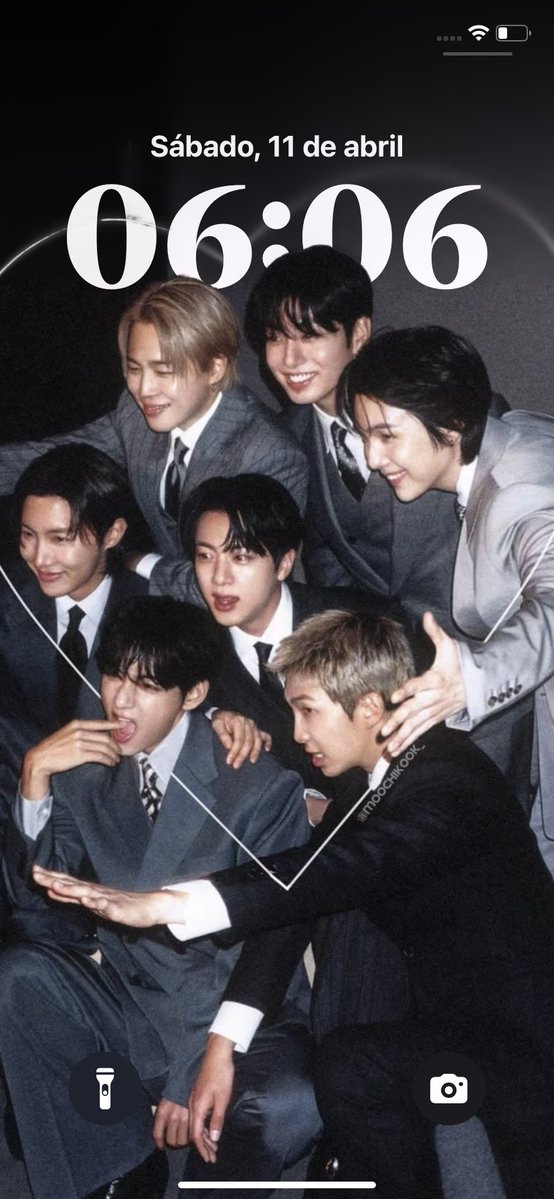 nana⁷🍀 VAI VER O BTS no cinema tweet media