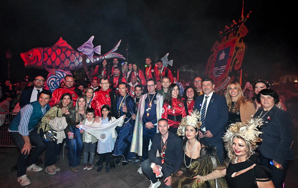 PENCHO3's tweet photo. “La Sardina cumple 175 años como emblema de Murcia, y lo hace con el respaldo de un equipo de gobierno, liderado por el alcalde Ballesta, que cree firmemente en la cultura, la tradición y la participación ciudadana.” https://t.co/9IpyzfoFFn