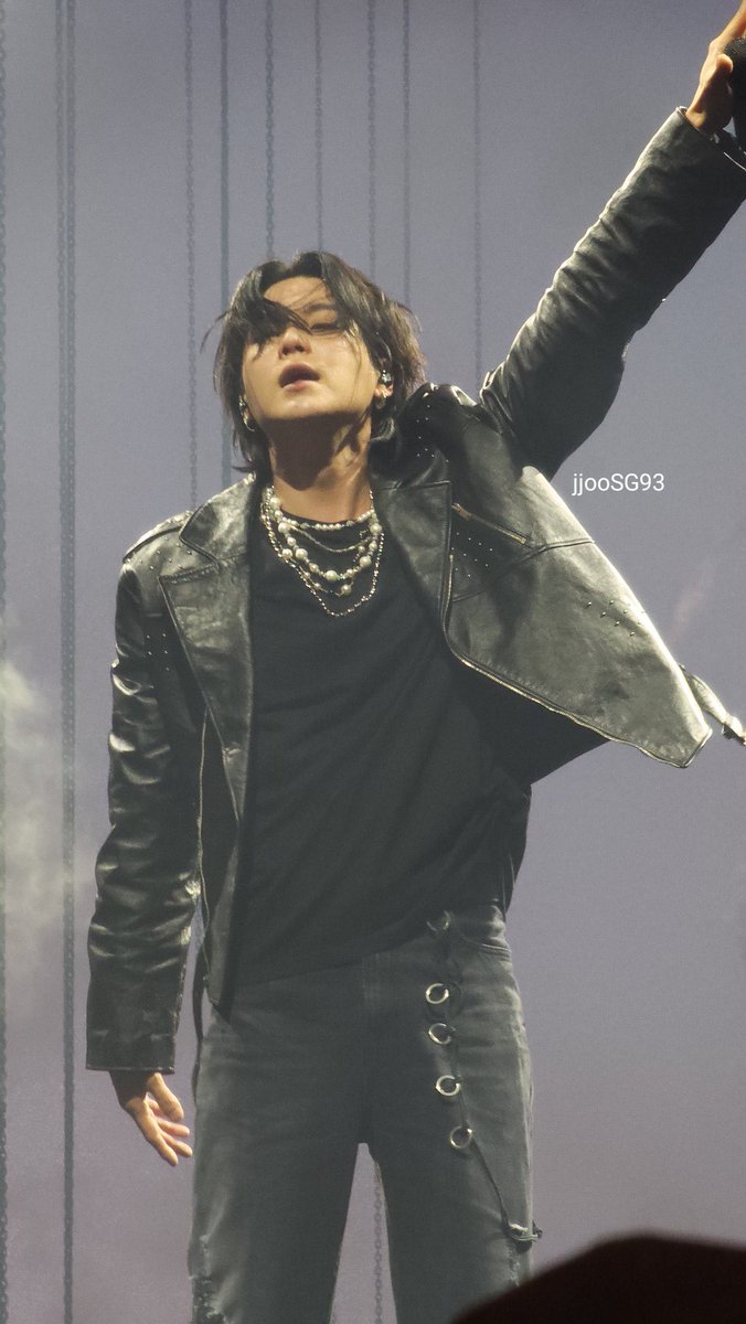 Update SUGA tweet media