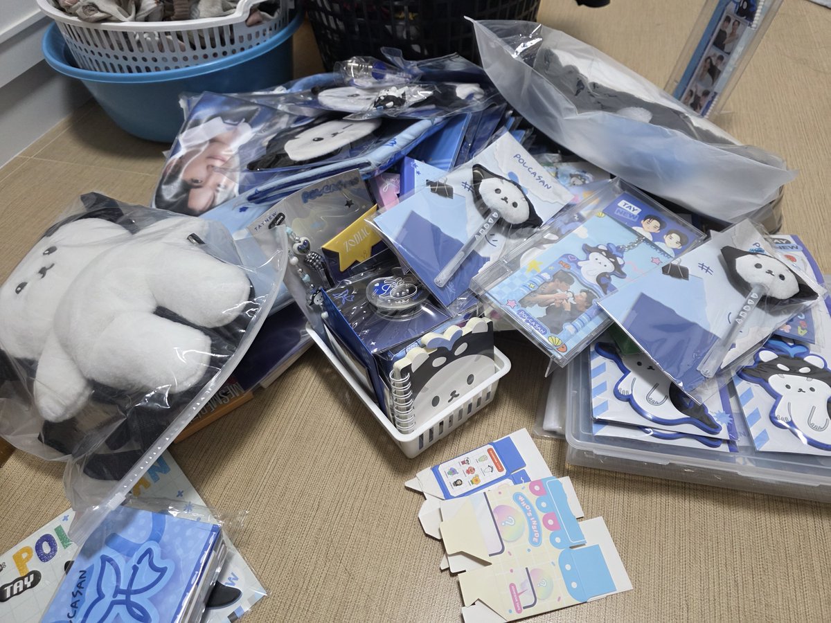 (づ￣ ³￣)づ🍼🍒 👻🐶✈️nw ❥ tweet media