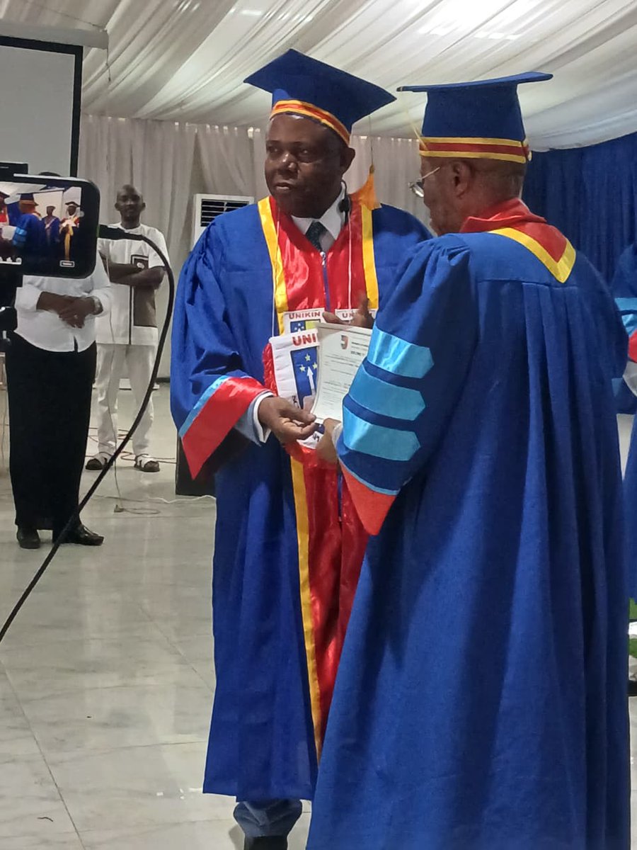 Université Officielle de Mbujimayi tweet media