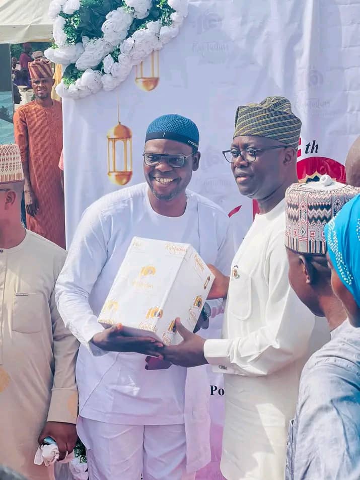 Ayinla ✨ tweet media