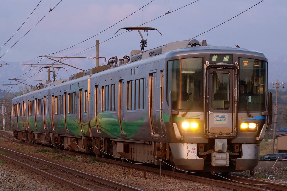 あいの風とやま鉄道 574M 521系AK12+AK01 2026.4.11
