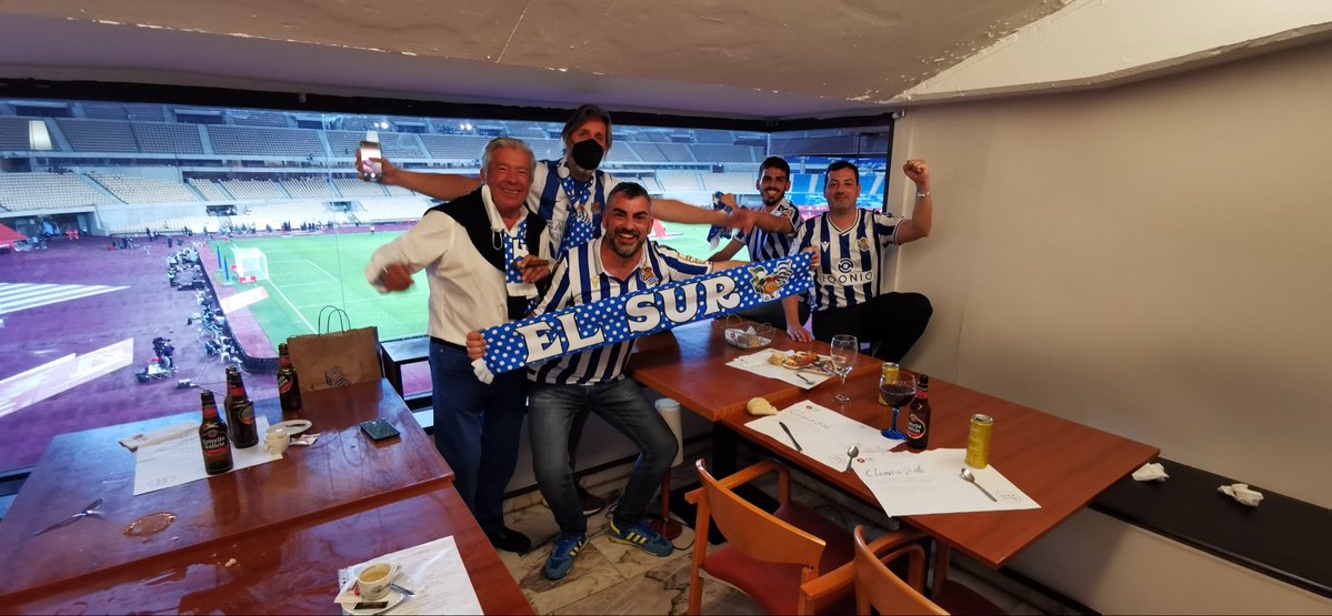 ⏳7 días.
Hace no tanto, un 3 de abril de 2021. Una historia que se quedó para siempre en el corazón de cada socio de la Peña Realista El Sur.
Hoy empezamos a revivirlo. 
💙🤍 ¿Dónde estabas tú ese día? ⚽ ¿Con quién lo celebraste? 🔙 ¿Qué momento no puedes olvidar?