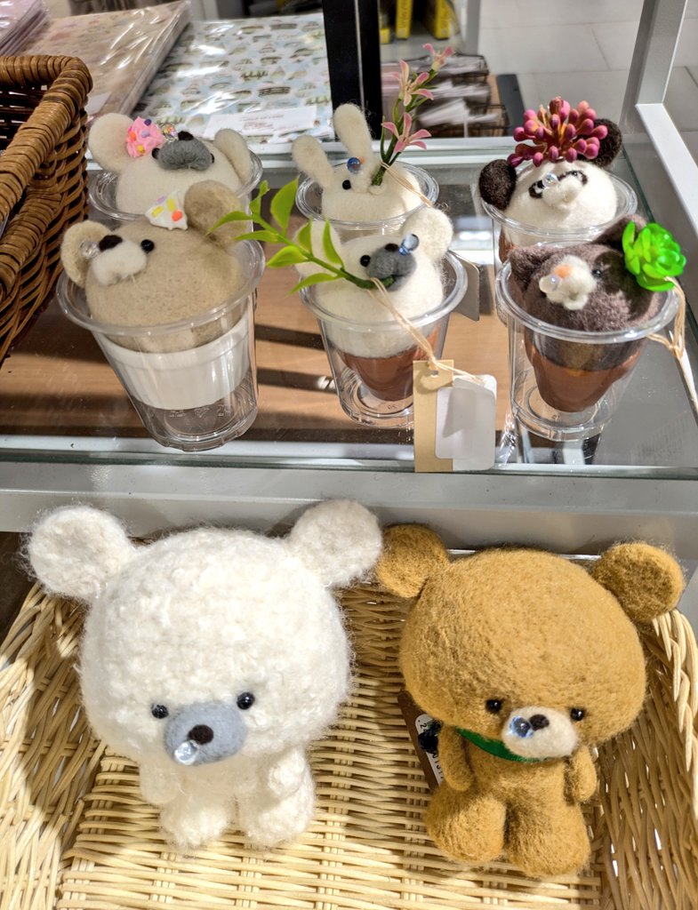 15日目です✨
🩷  #フェイクスイーツパーティ &amp;
春のクラフトマーケット
︎🌸3月28日(土)〜5月6日(水)
🧁  #ハンズ札幌店  東急百貨店8階
🧸10:00〜20:00 

<a href="/poturieta/">＊moon at noon＊</a> さま
<a href="/nendonookashi/">kabo</a> さま
<a href="/sorawo_sun/">sorawo🐁レジンと樹脂粘土作家</a> さま
17日(金)までです✨

本日も20時までご来店お待ちしております🩷