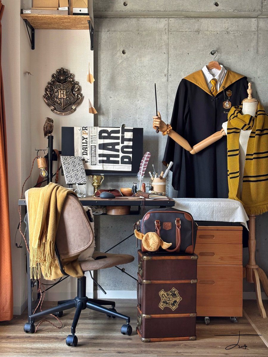 Ok0yuN's tweet image. 🦡

𝐑𝐨𝐨𝐦 𝐨𝐟 𝐚 𝐇𝐮𝐟𝐟𝐥𝐞𝐩𝐮𝐟𝐟 𝐬𝐭𝐮𝐝𝐞𝐧𝐭
┈┈┈┈┈┈┈┈┈┈┈┈┈┈┈
とあるハッフルパフ生の部屋

#HarryPotter