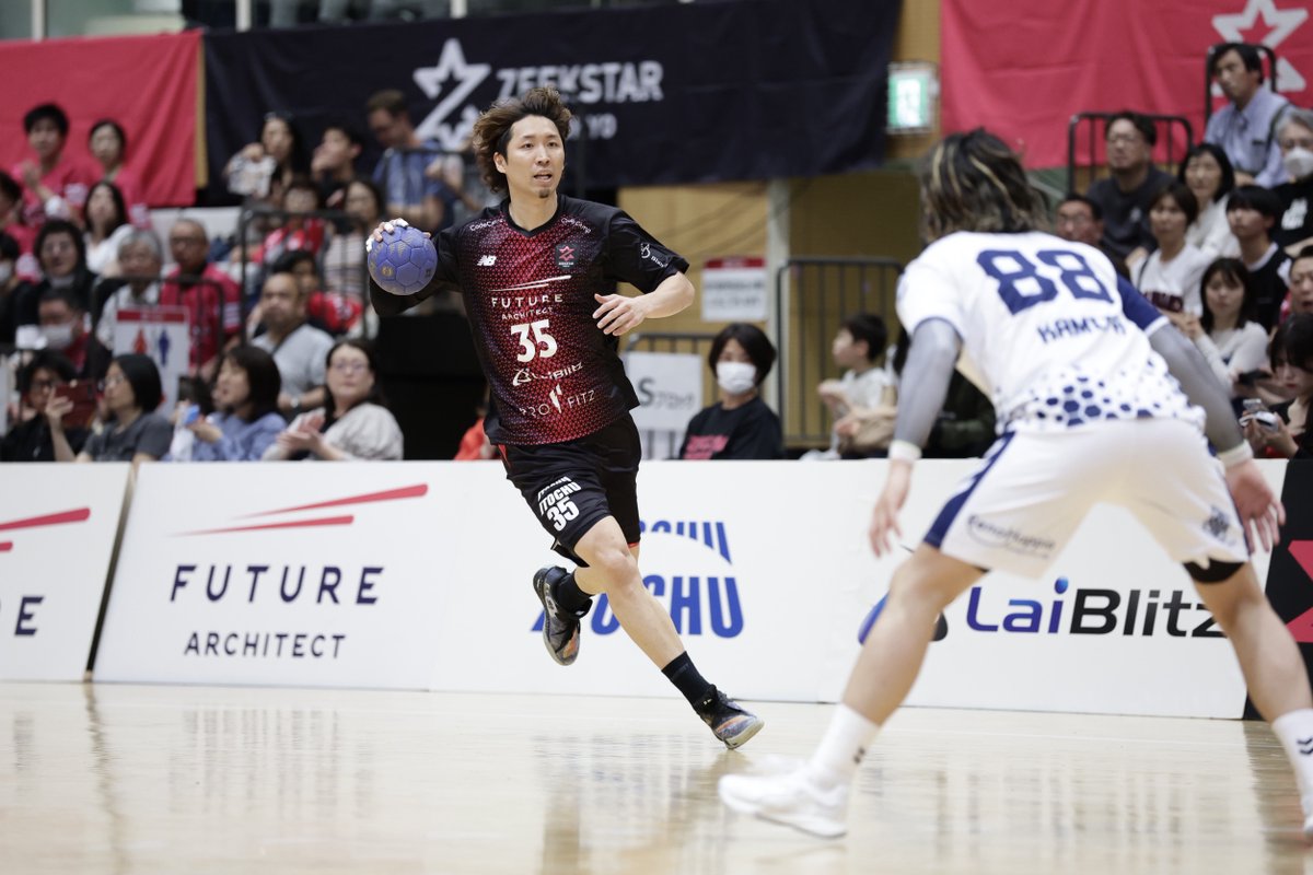 ZeekstarTokyo's tweet photo. 試合終了
#ジークスター東京 34
#アスフレBM 28

プレーオフ進出決定！
応援いただきありがとうございました！

#STRONGWILLED
#GOZEEK
#ジークスター東京
#ハンドボール
#リーグＨ https://t.co/FXwnuPBd9c