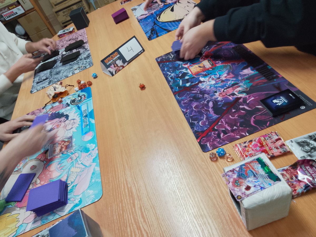 SnafuStore's tweet photo. L'Store Championship de One Piece comença amb 27 participants de 32 possibles!

Tota una odisea després que 10 impresentables no s'hagin presentat sense avisar... https://t.co/N4hmjf8phM