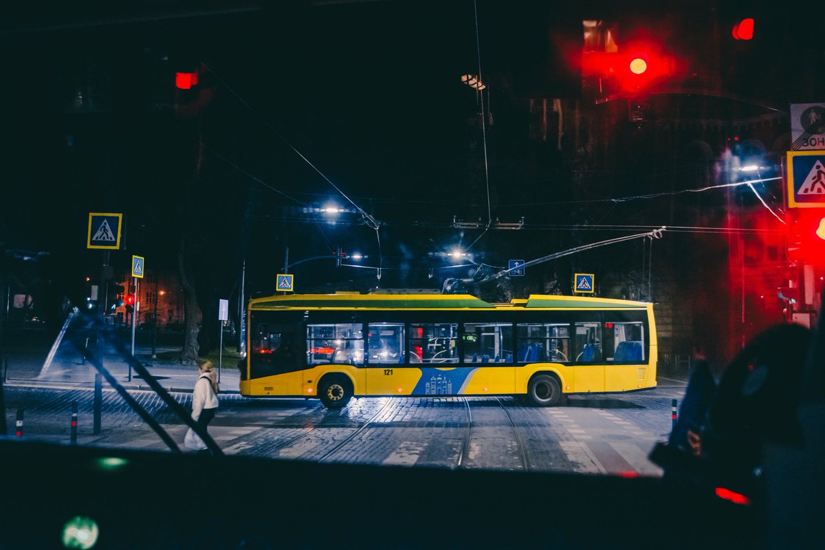 Самотній фотограф tweet media
