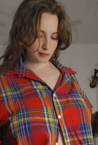 Summer Mcclain tweet media