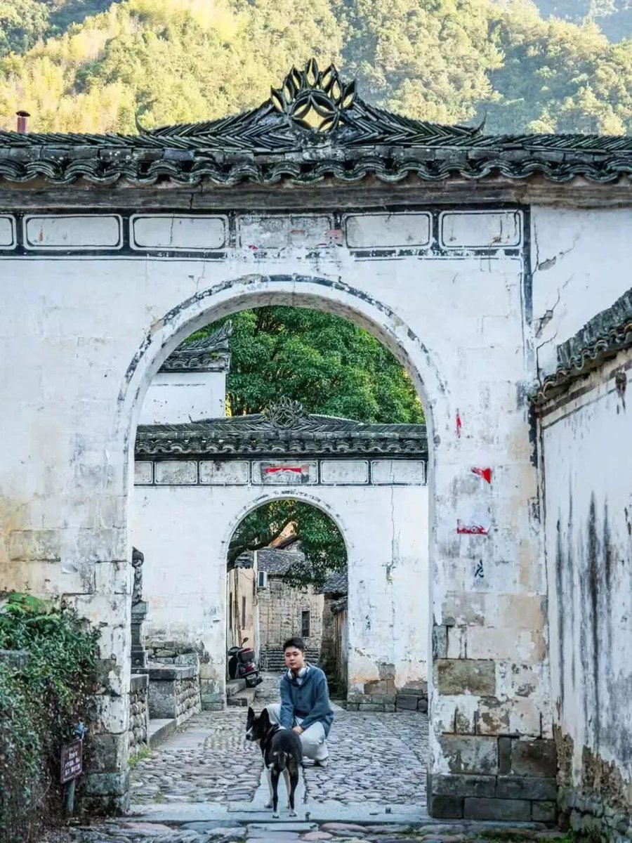 lihanghong1988's tweet image. Come to Dushan Ancient Village and make it a spring date to remember!  #china #escape #amazing #springvibes #ancientvillage #travel #nature #townlife #villagelife