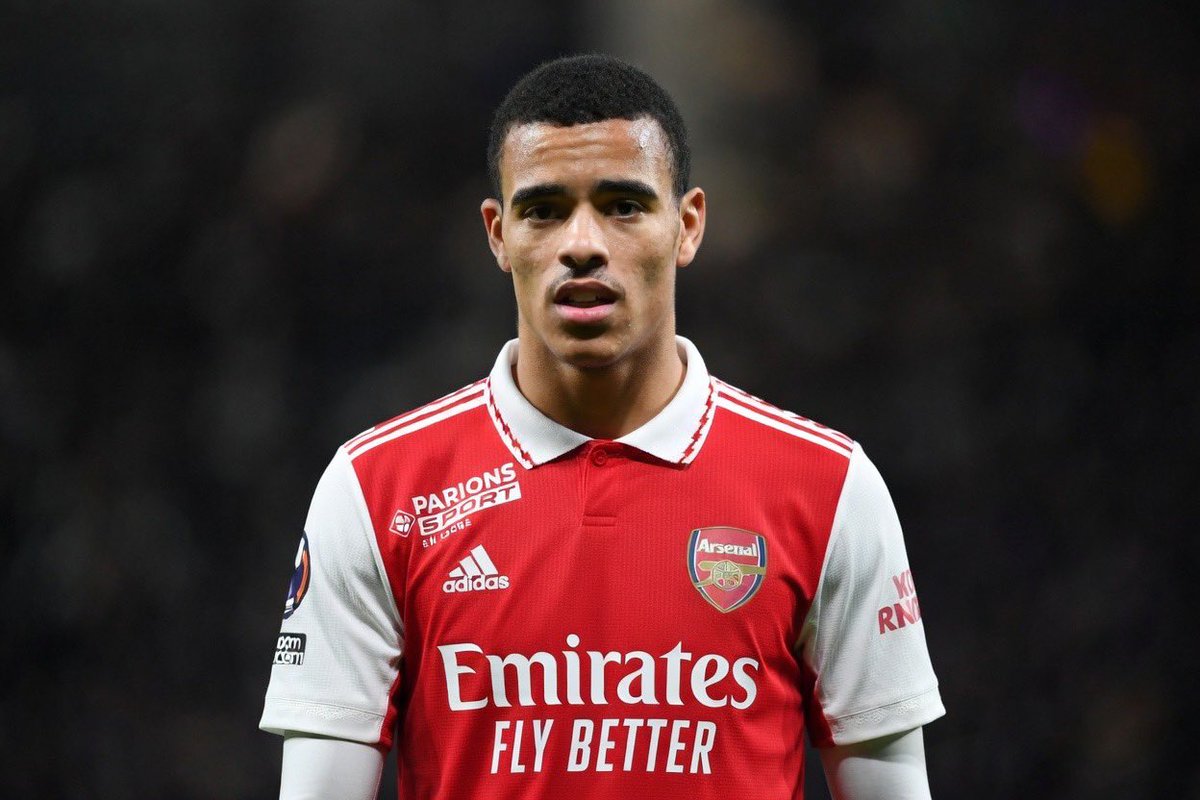 Samthekingofaura tweet media