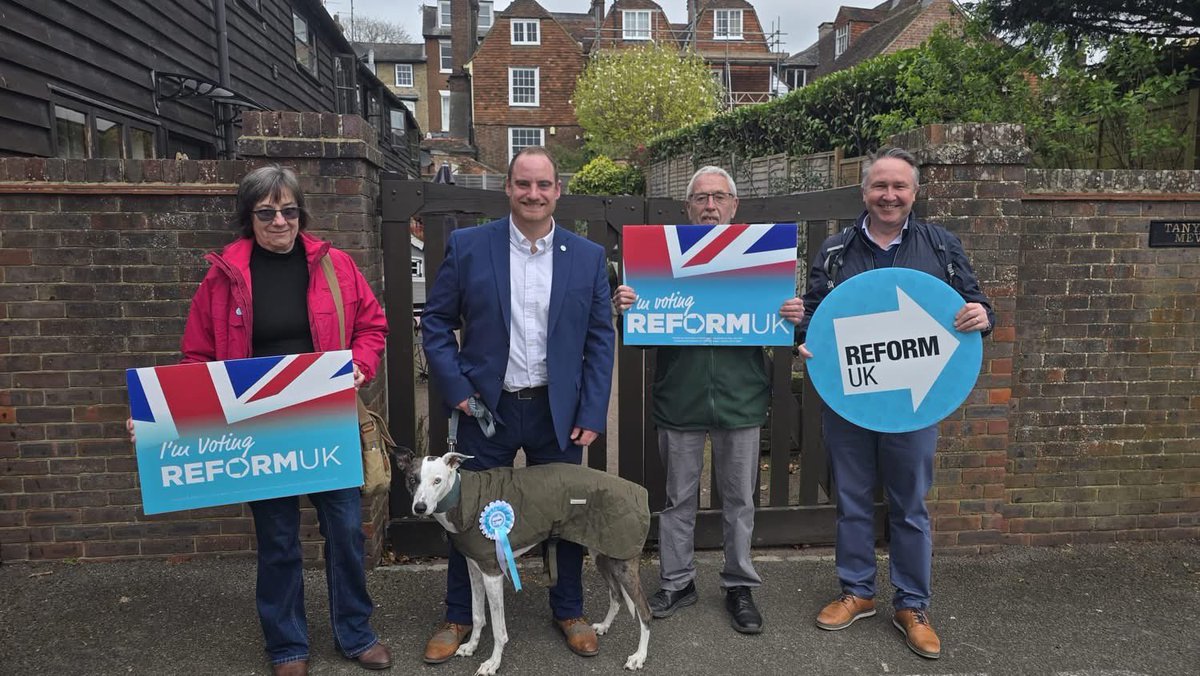 ReformDaily_'s tweet image. ☕ Early start in Cranbrook - Reform Weald of Kent already out &amp;amp; grafting

A productive morning on the ground with strong local momentum building

“Matthew Beattie has already been working his socks off” 💪🏻

#ReformUK #Kent #LocalElections [@ReformWealdKent]
