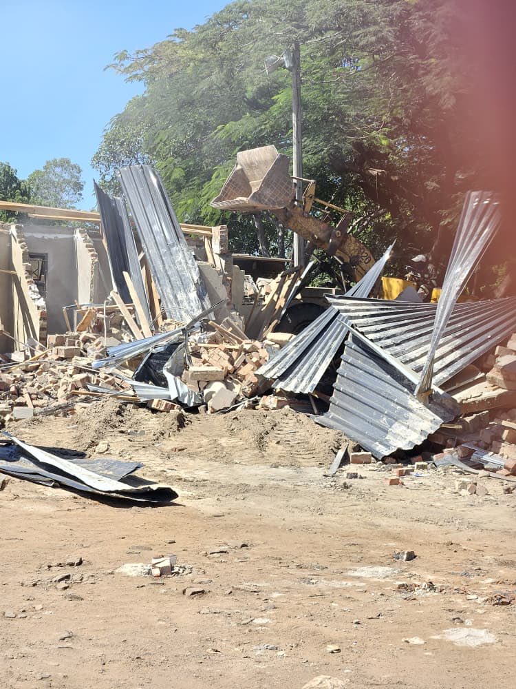 Tendai Chirau tweet media